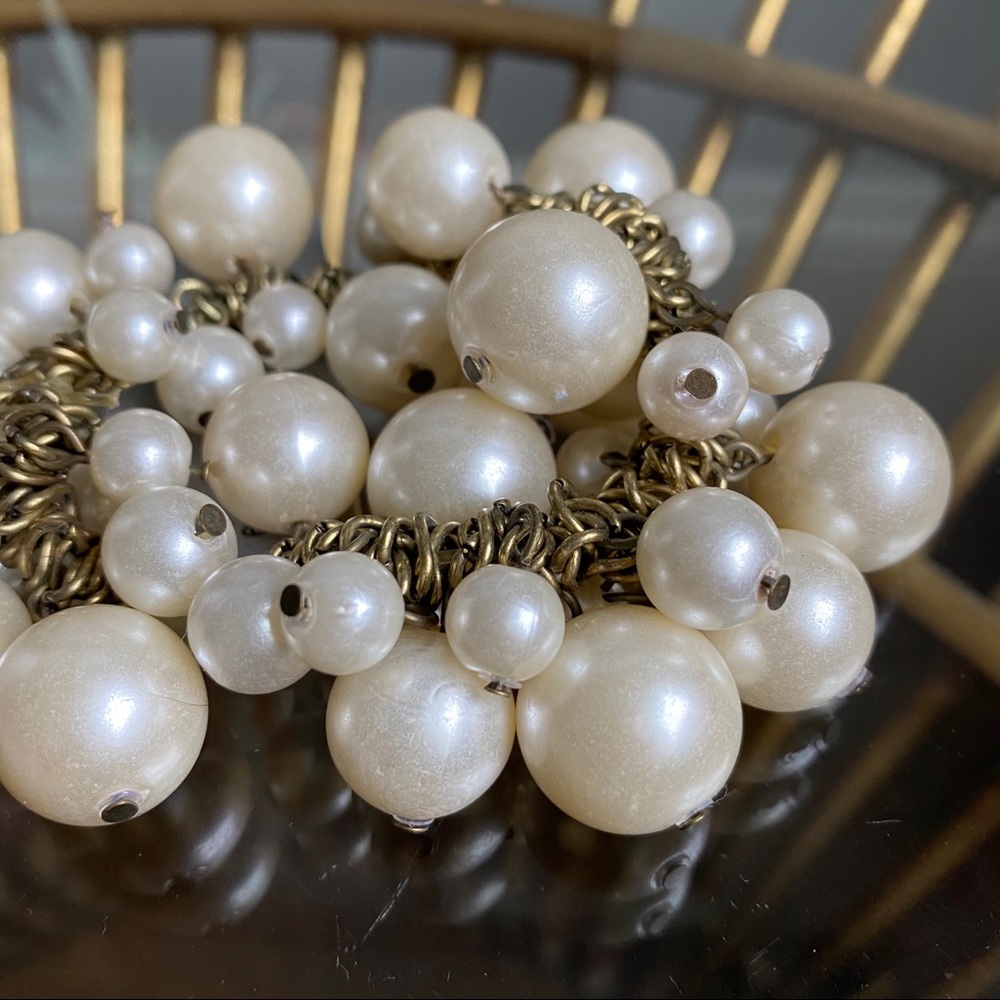 NWT Faux Pearl Bracelet